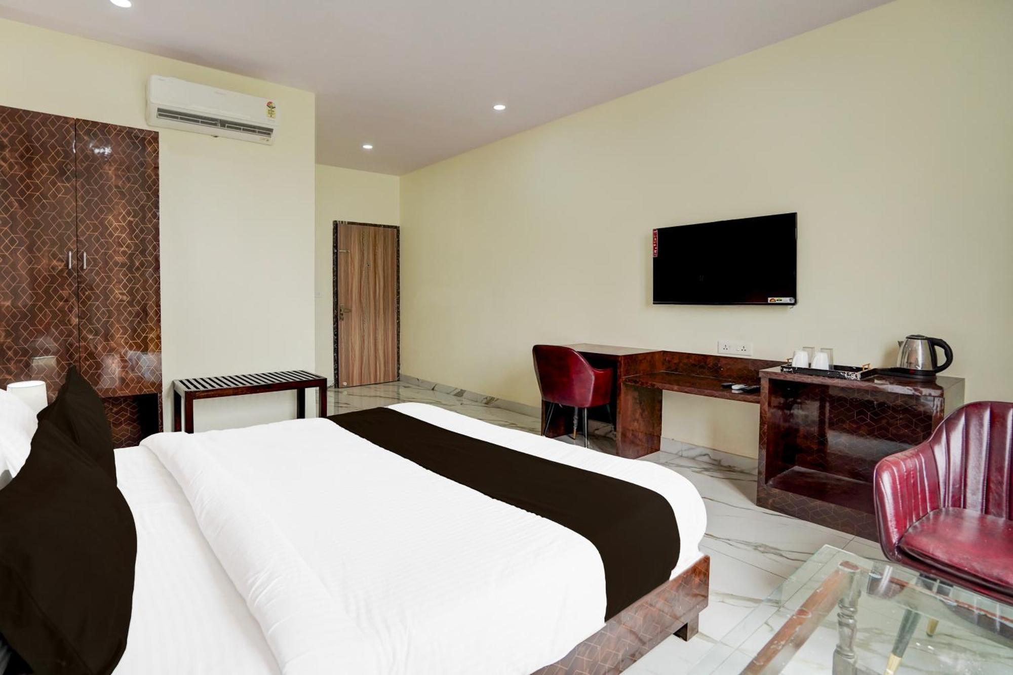 Super Townhouse Mansarovar Formerly Palm Tree